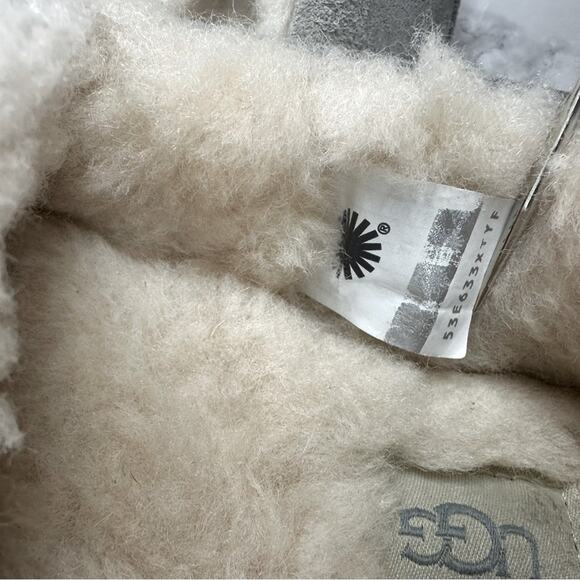 UGG  Ansley Slipper Water Resistant Suede Upper Wool Lining Gray, Size 6 - Picture 11 of 12